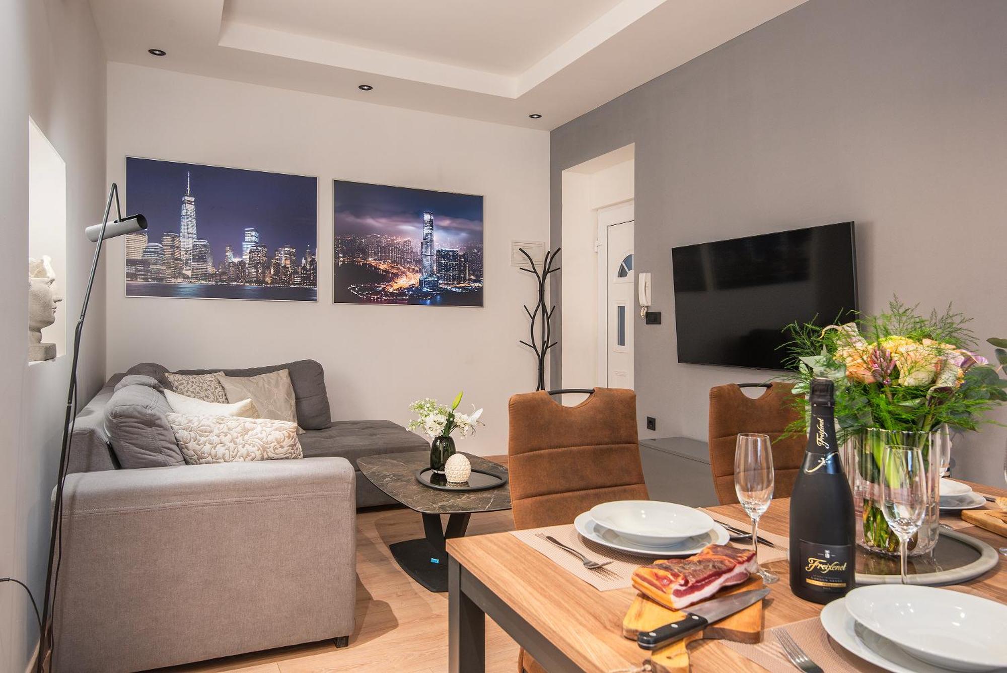 Arta Apartments City Center - With Private Parking Pula Zimmer foto